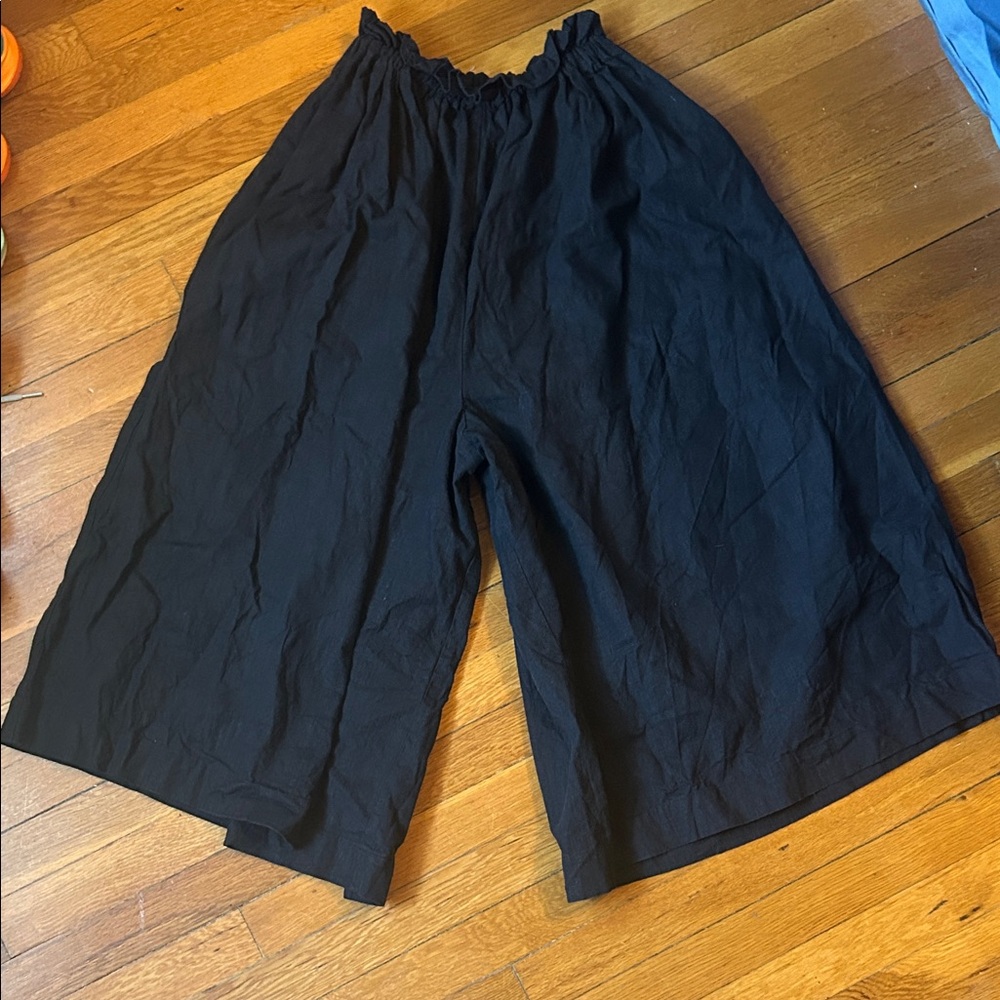 Ovate Noelle black linen culottes small